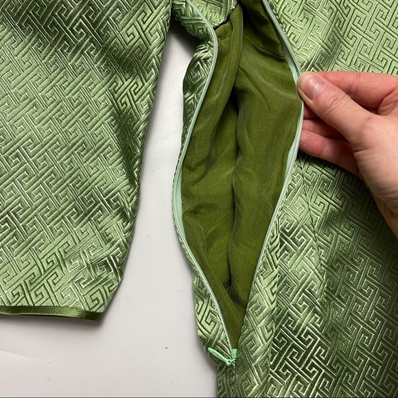 Vintage Silk Jacquard Cheongsam/Qipao Dress - Picture 5 of 8